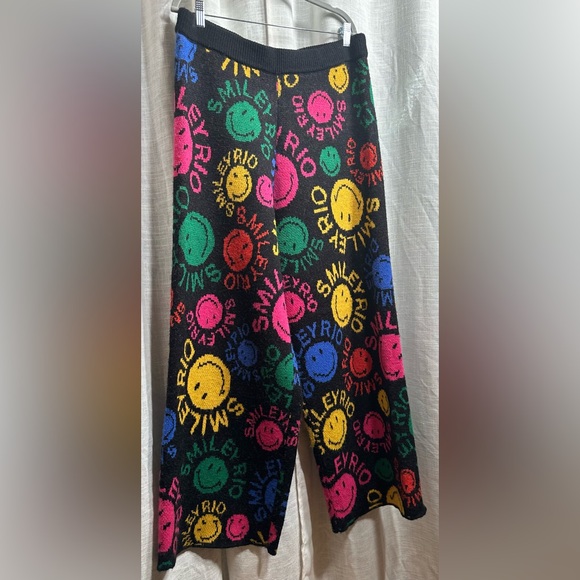 FARM Rio Multicolor Smiley Sweater Pants - Picture 3 of 7